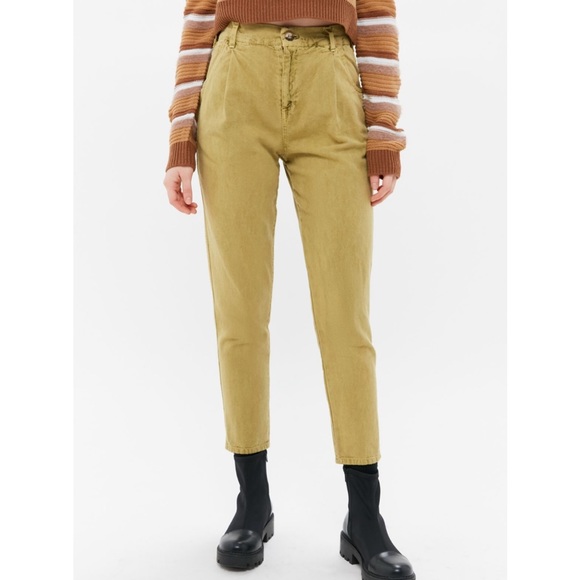 Denim - Urban Renewal Remnants
Overdyed Canvas Mom Pant